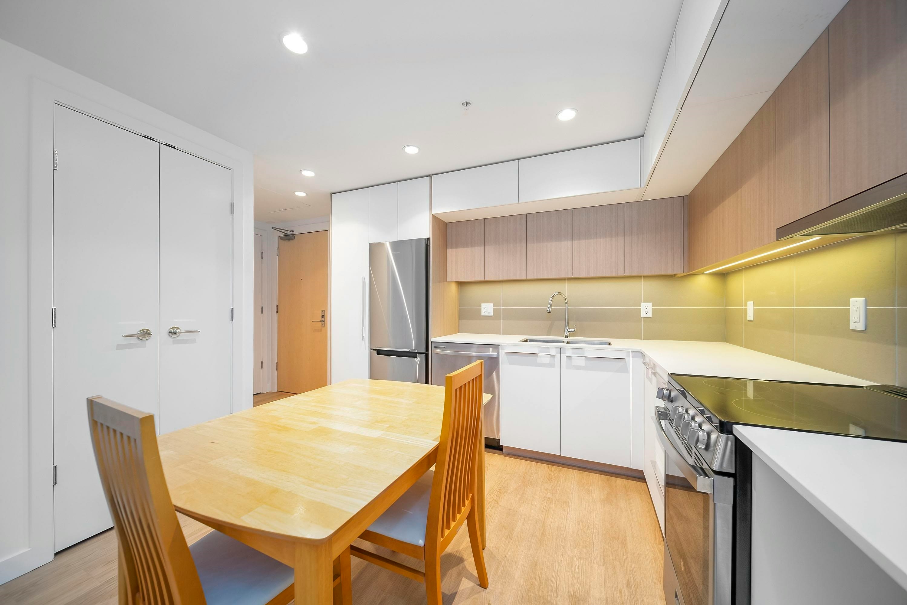 412-9888 University Crescent, Burnaby, BC, V5A 0G4 - 6