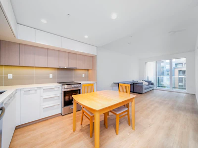 412-9888 University Crescent - 3