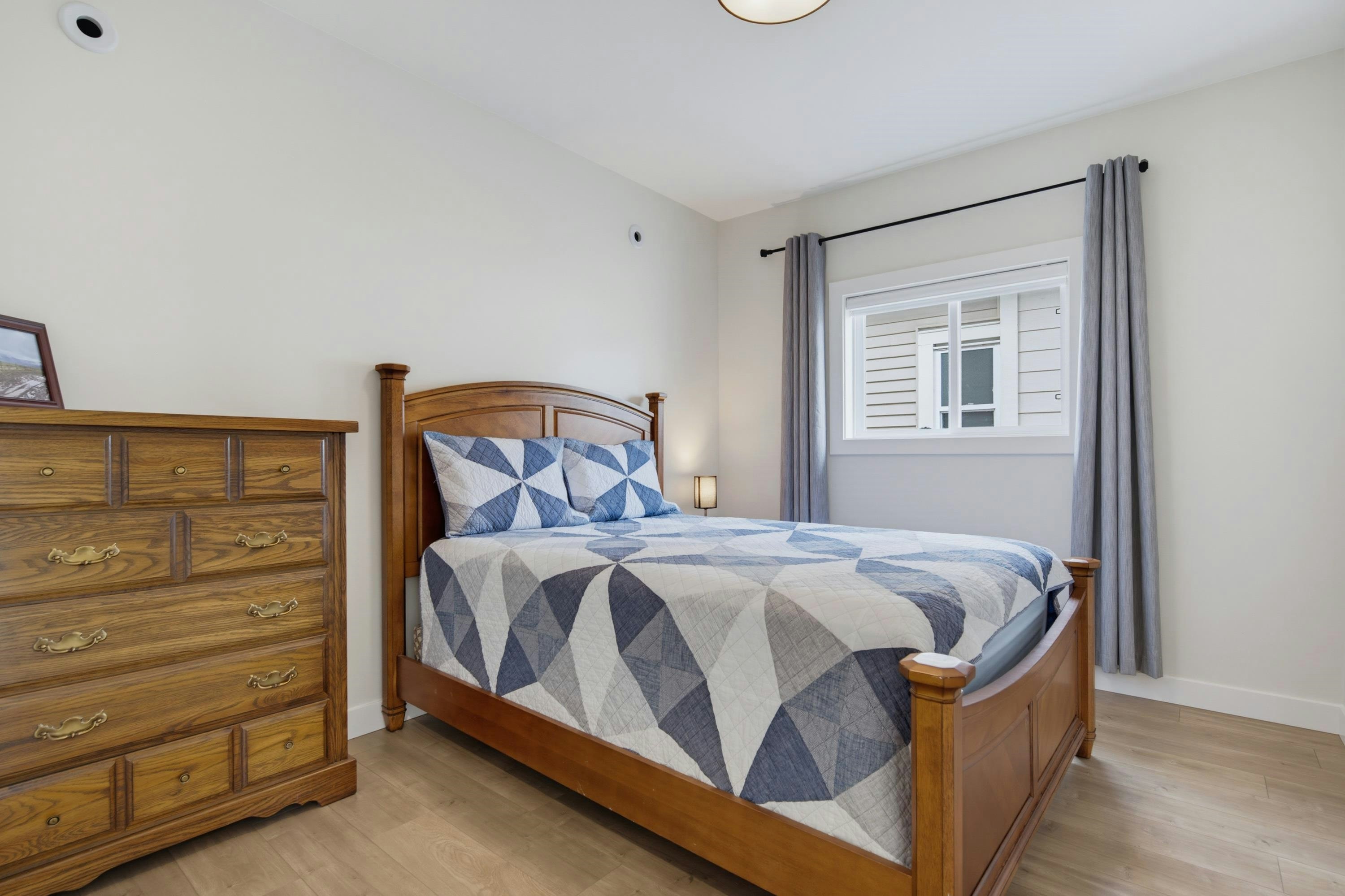 20044 73 Avenue, Langley, BC, V2Y 3G5 - 19
