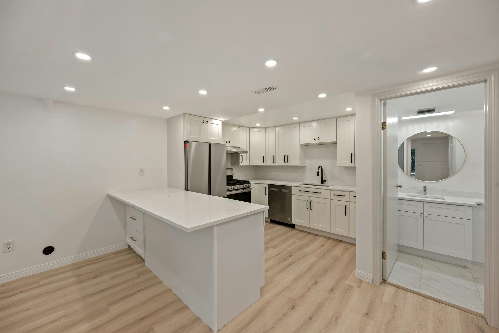 2556 Trillium Place, Coquitlam, BC, V3E 2G3 - 31