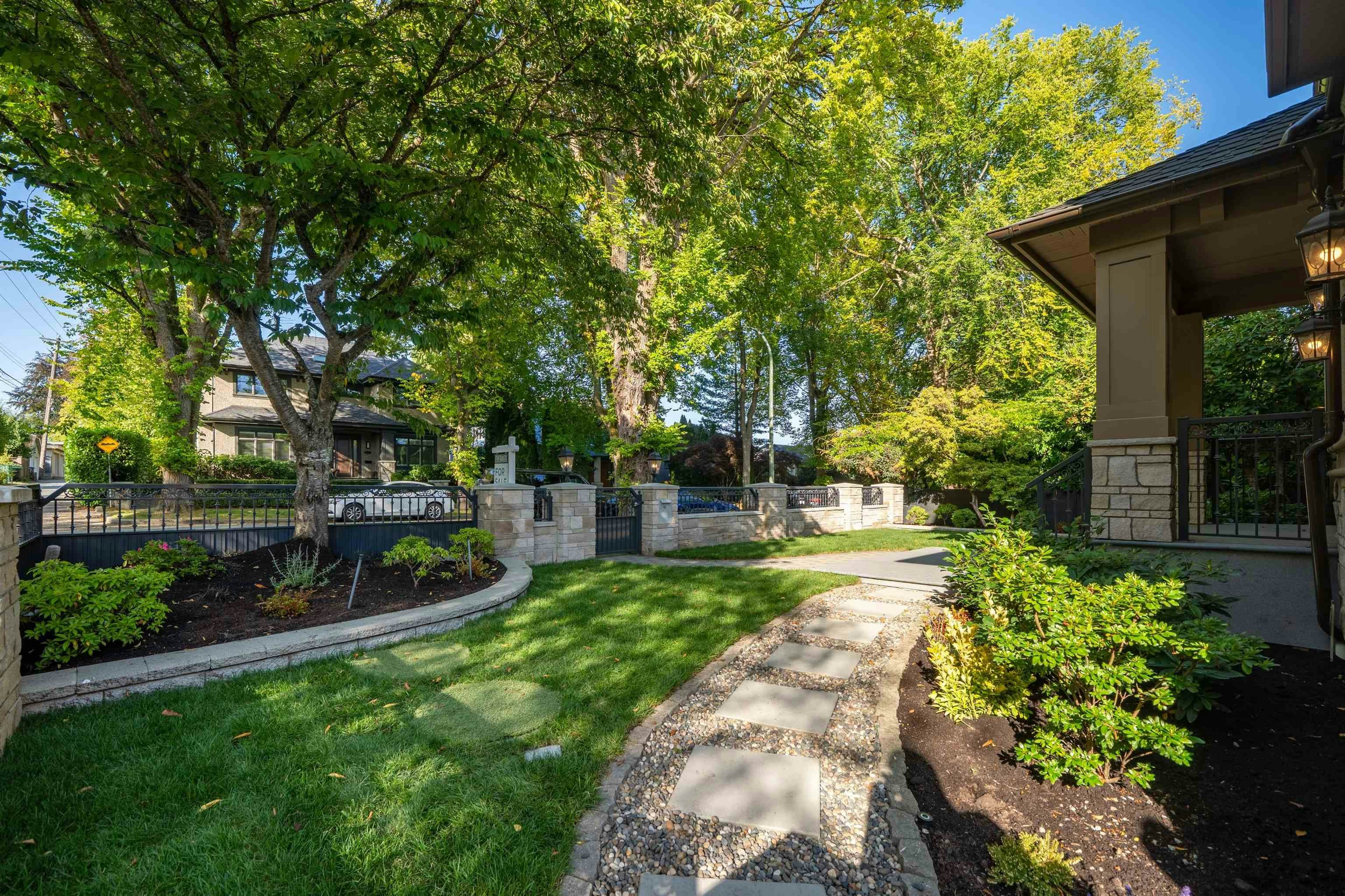 3282 W 34th Avenue, Vancouver, BC, V6N 2K4 - 3
