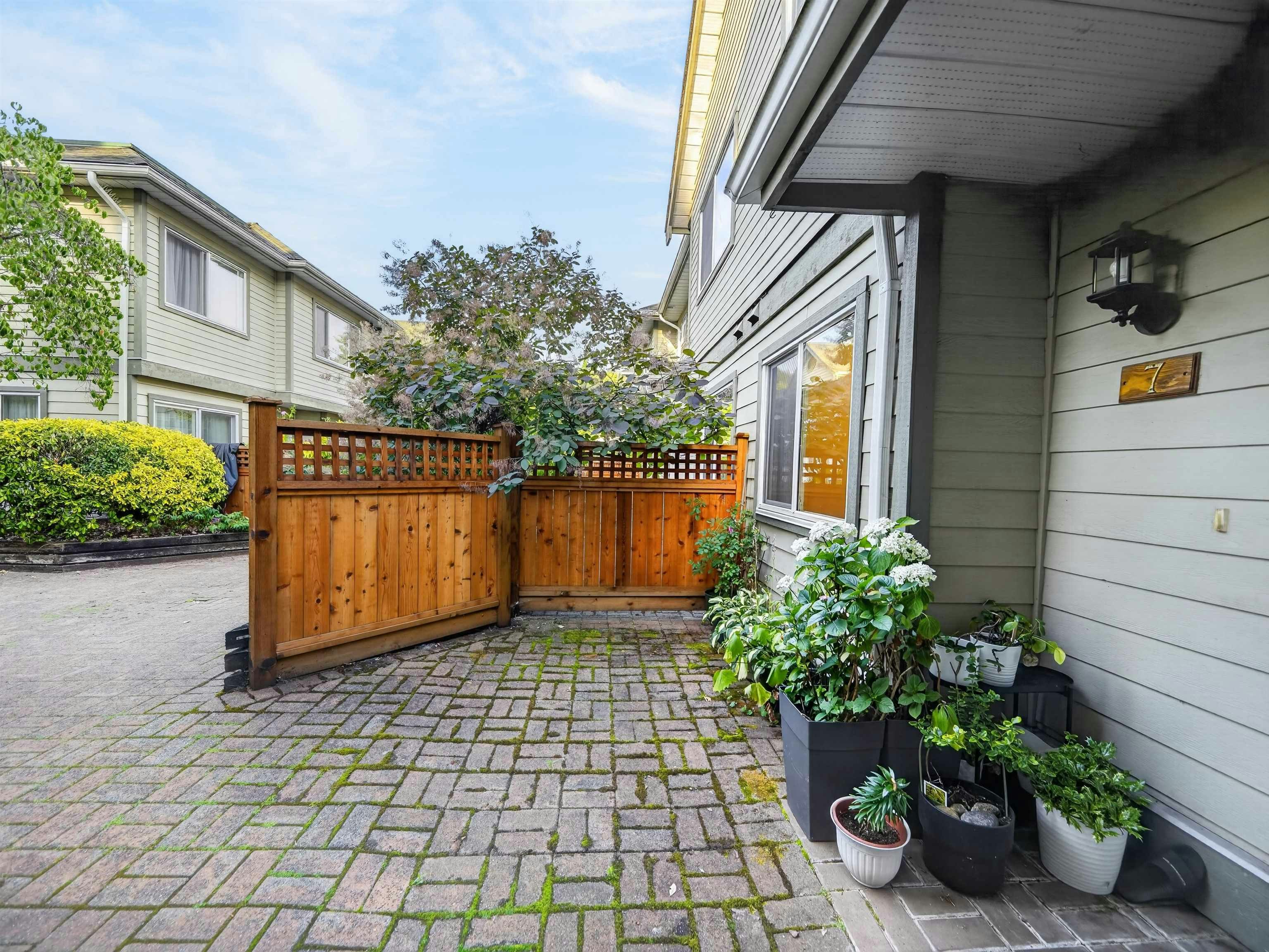 7-828 W 16th Street, North Vancouver, BC, V7P 1R3 - 26