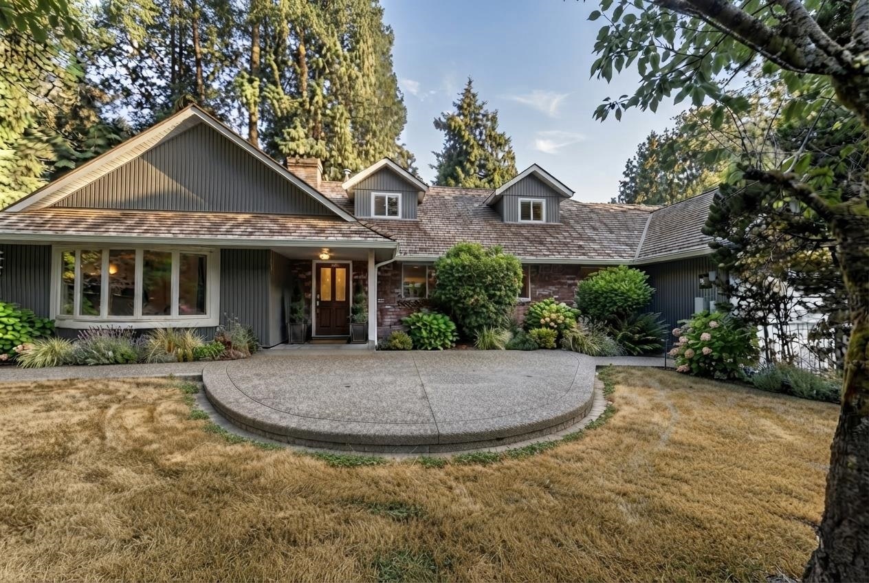 13768 32 Avenue, Surrey, BC, V4P 2B8