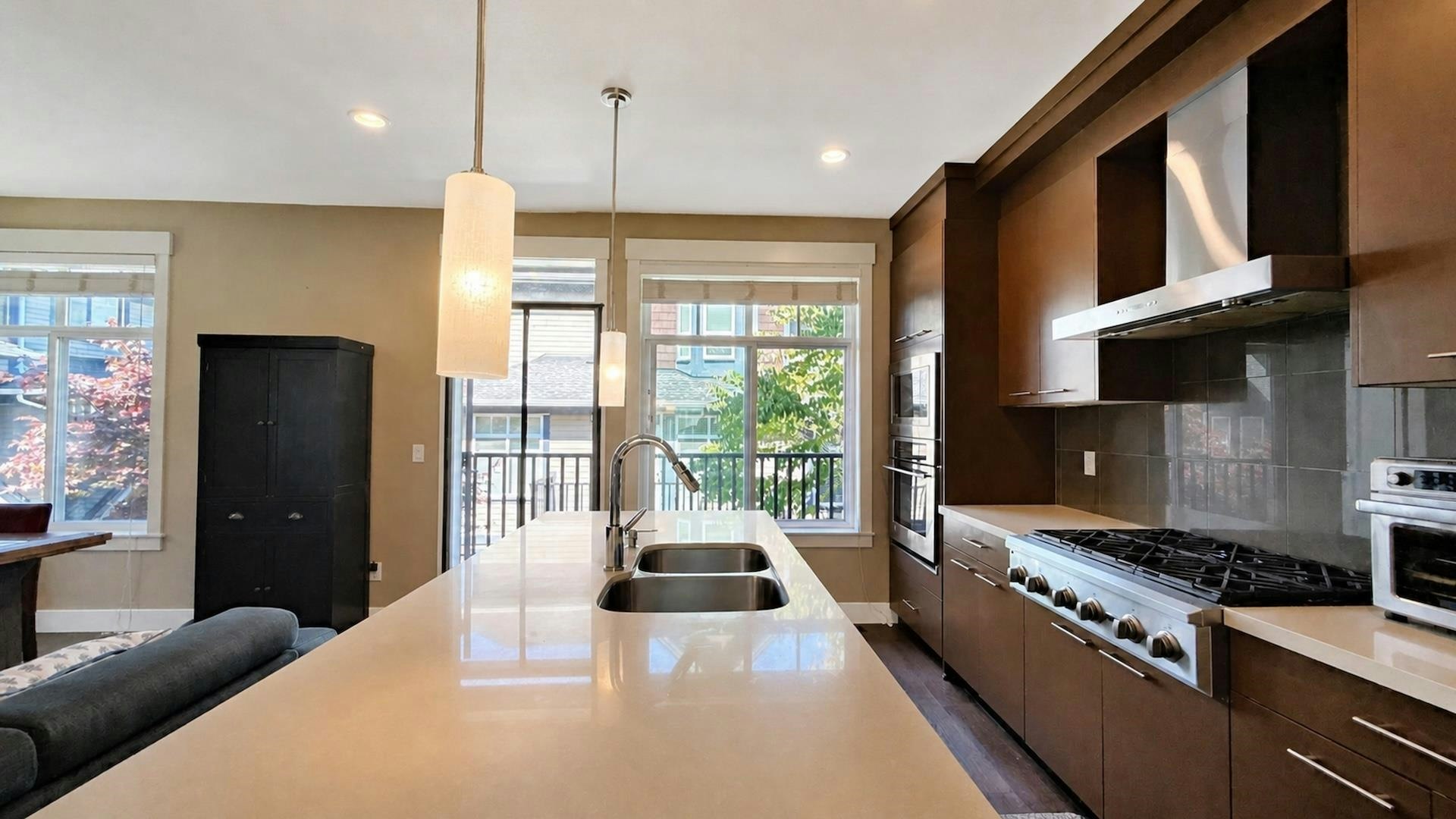 10-15977 26 Avenue, Surrey, BC, V3Z 2W7