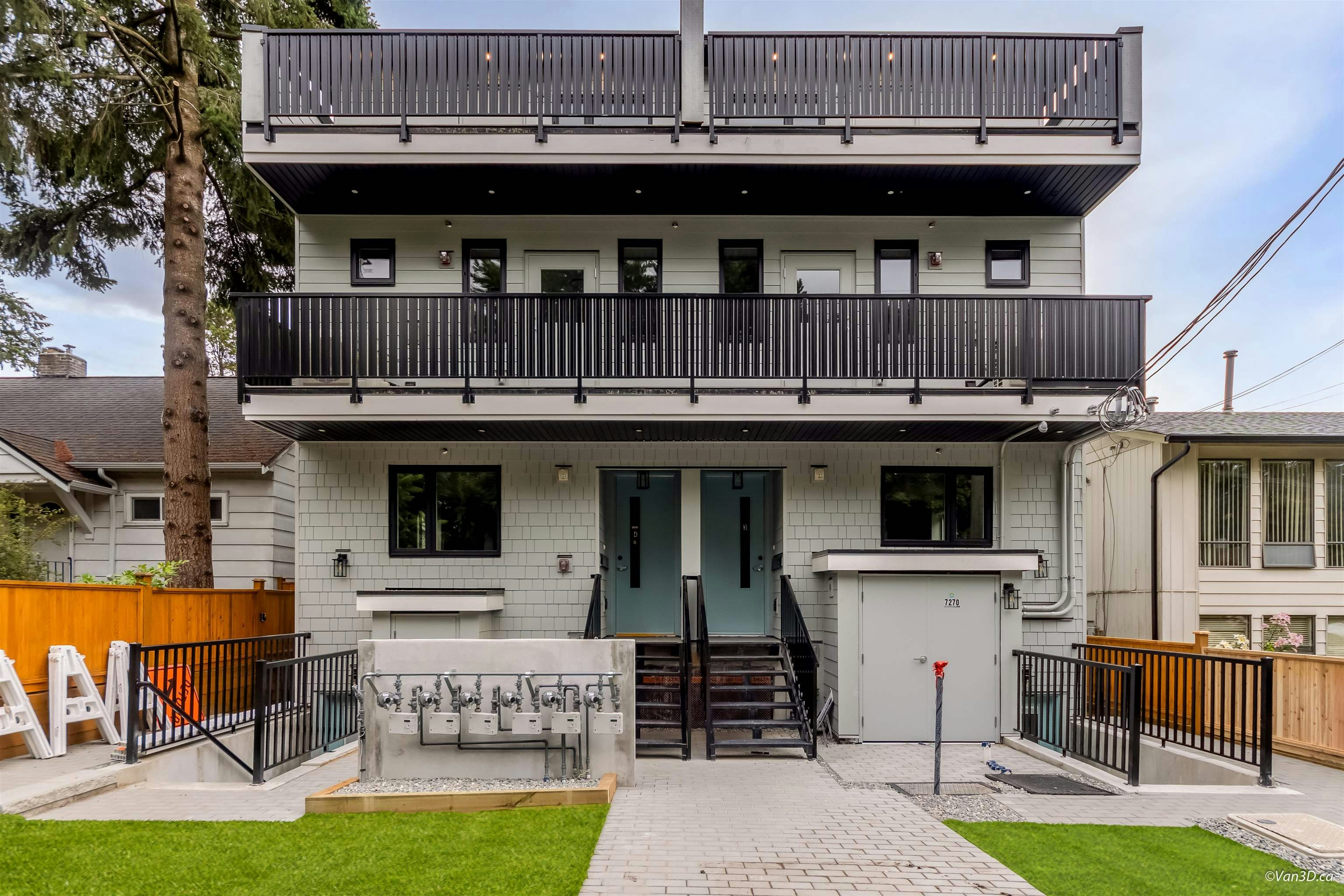 5-7270 17th Avenue, Burnaby, BC, V3N 1K9