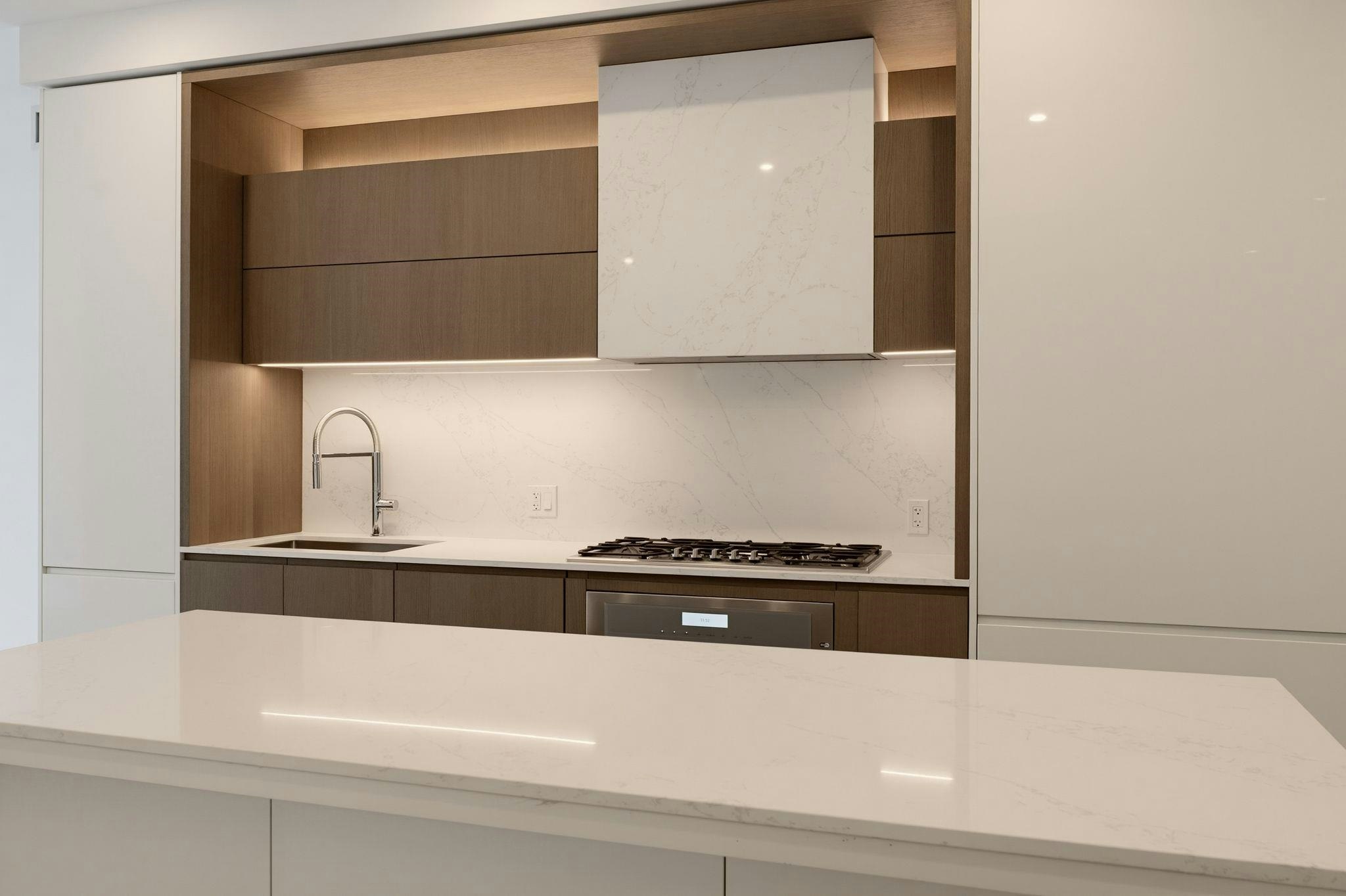 212-1342 Johnston Road - 4