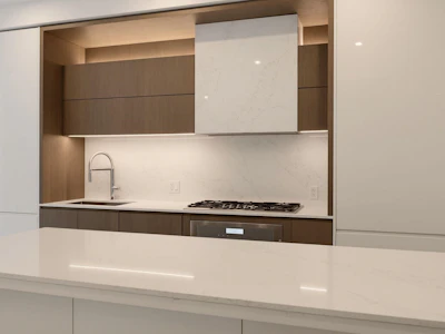 212-1342 Johnston Road - 4