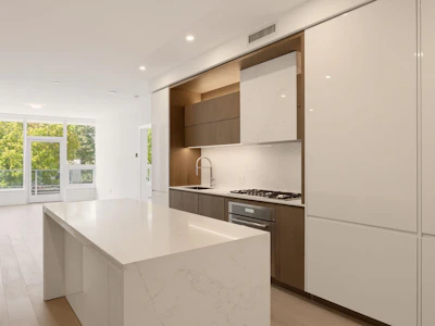 212-1342 Johnston Road - 3