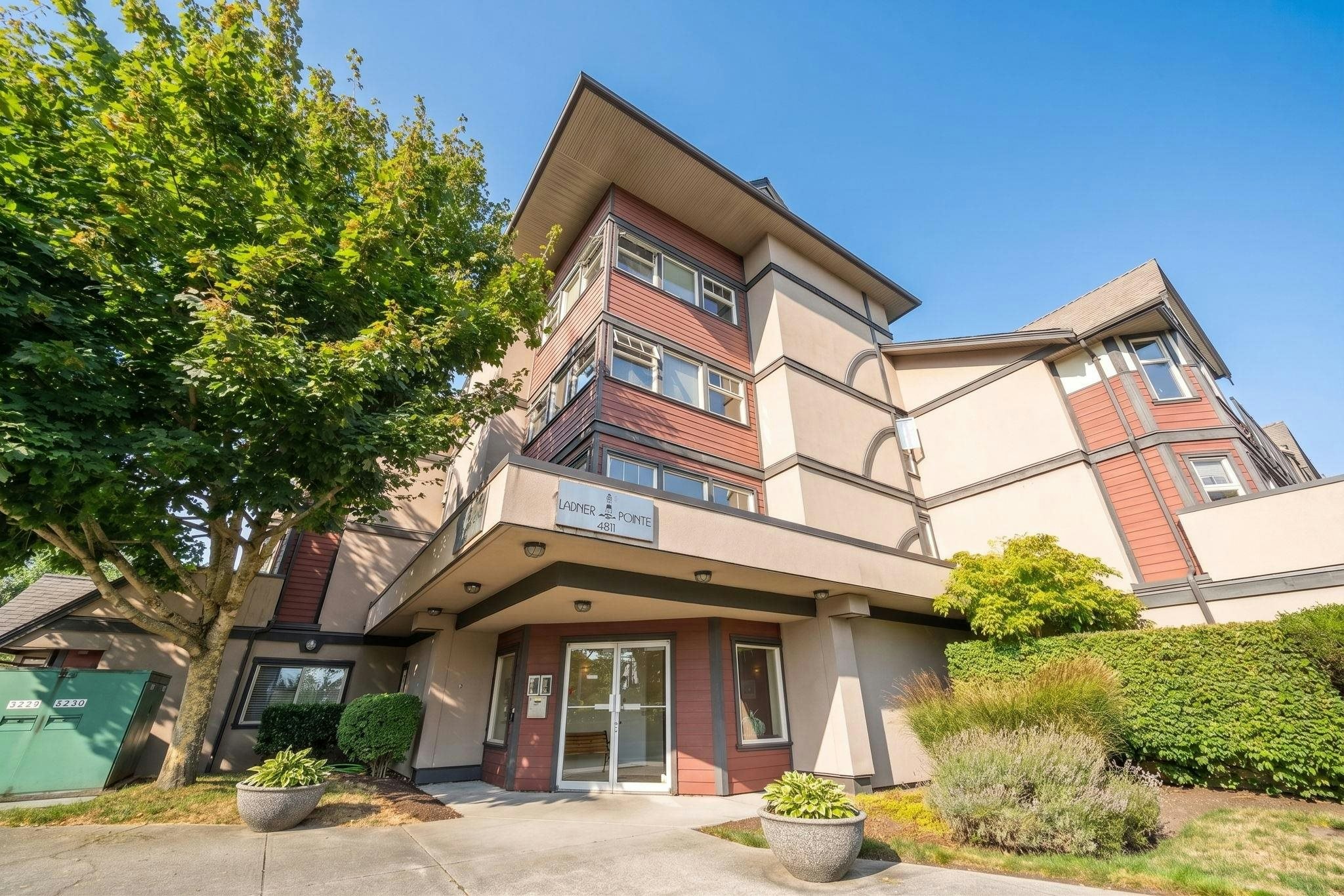 A210-4811 53 Street, Delta, BC, V4K 2Z3