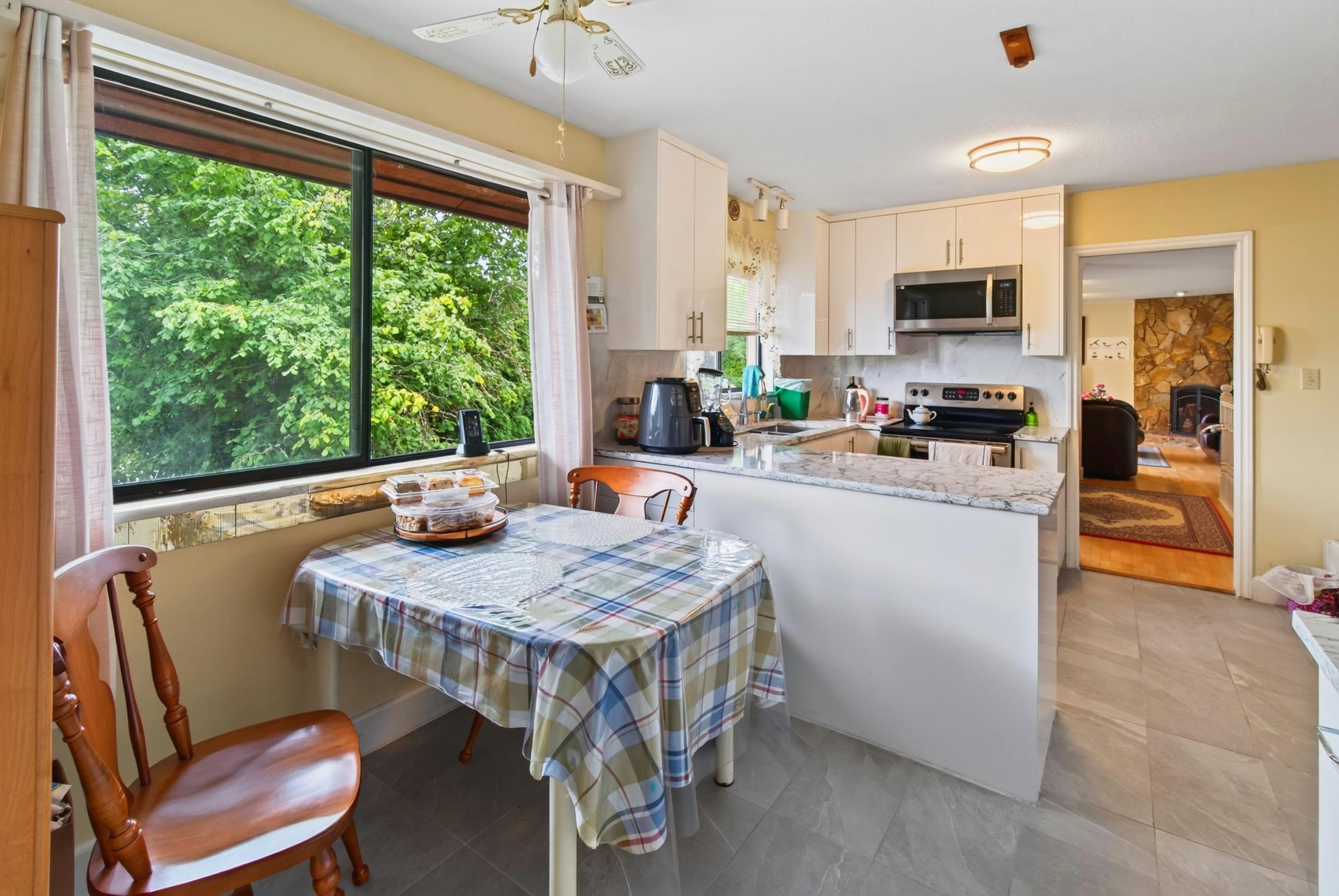 34757 Moffat Avenue, Mission, BC, V2V 6R6 - 9
