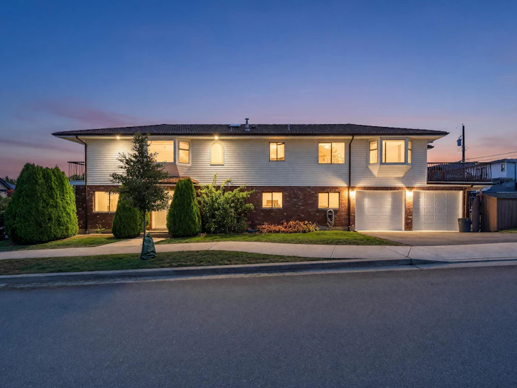 156 N Rosser Avenue, Burnaby, BC, V5C 6C4