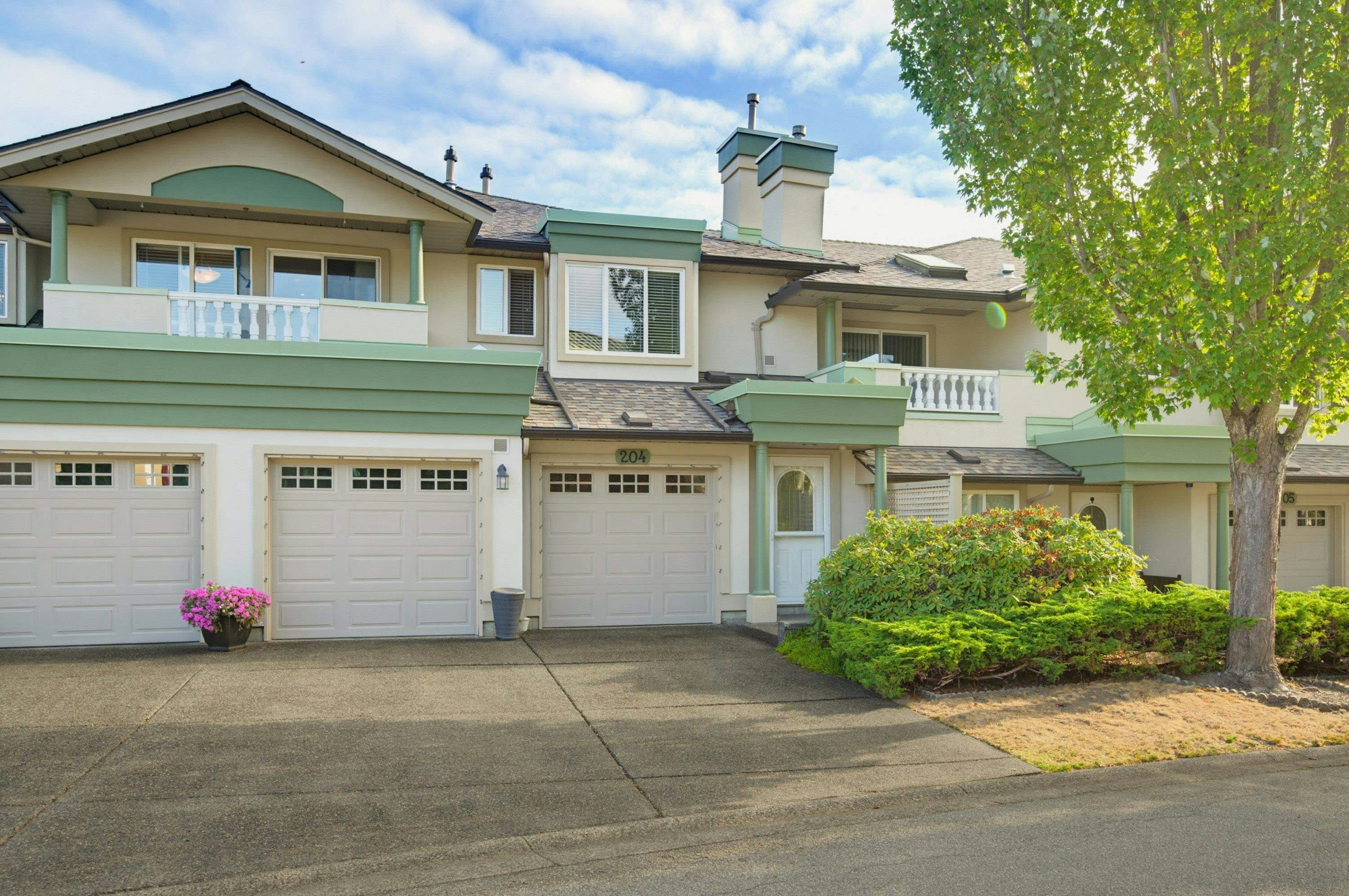 204-13888 70 Avenue, Surrey, BC, V3W 0R8