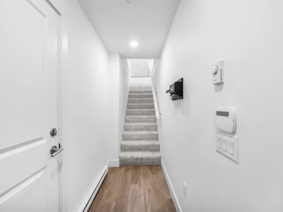 301-2267 Mckenzie Road - 5