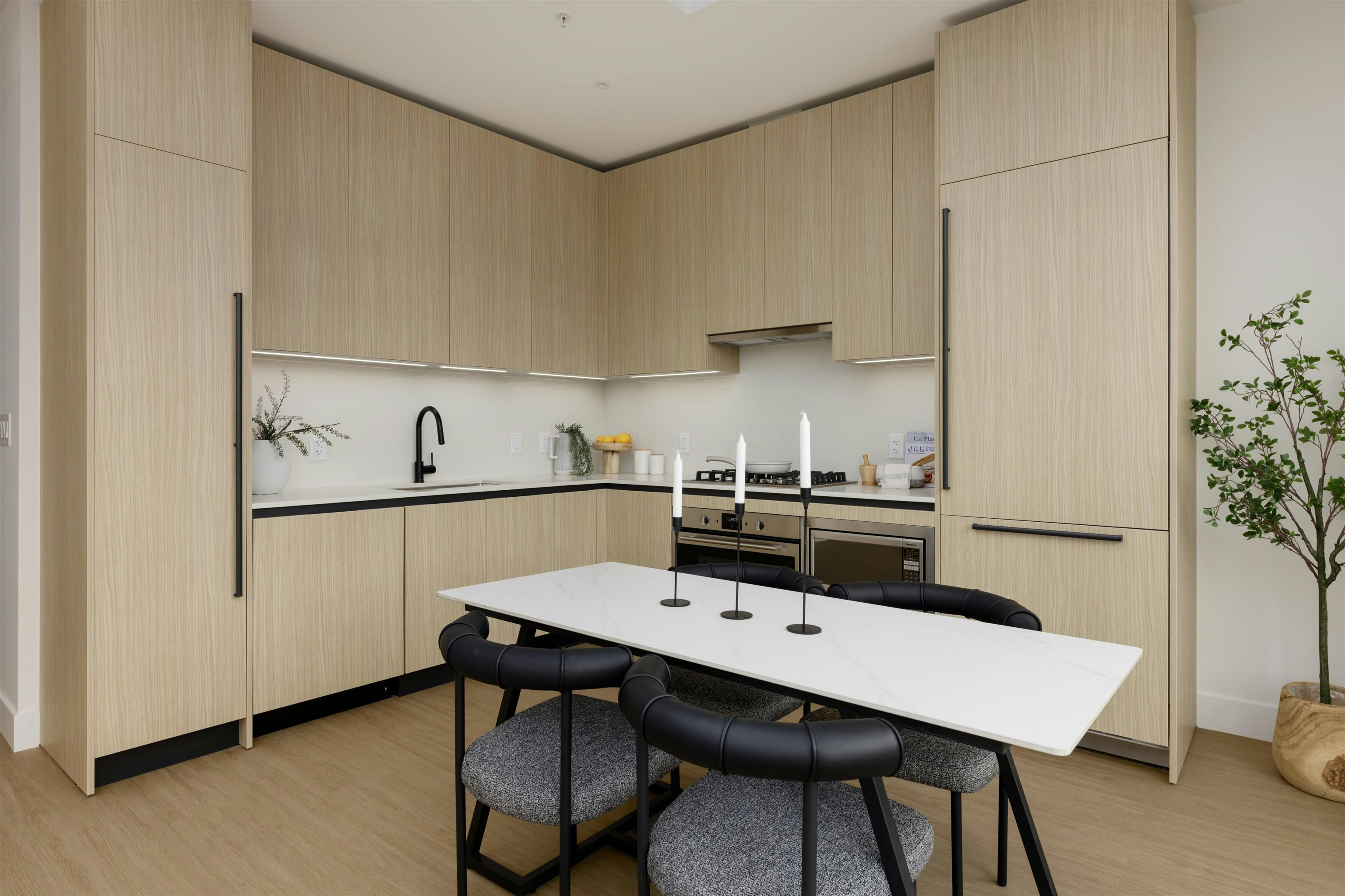 210-2235 E Broadway, Vancouver, BC, V5N 0J5 - 6