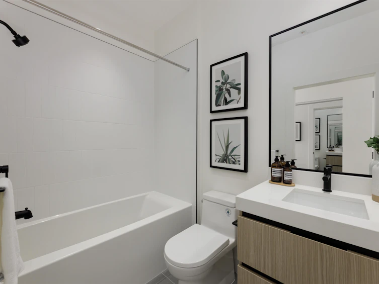 210-2235 E Broadway, Vancouver, BC, V5N 0J5 - 14