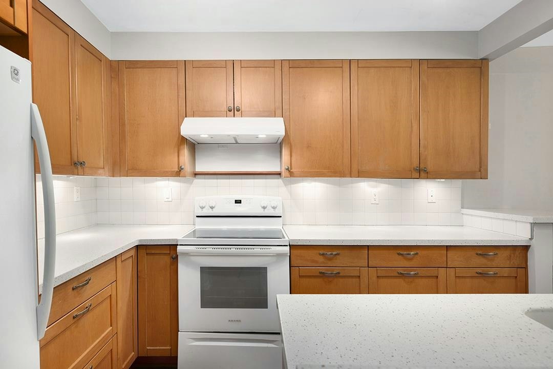 309-4101 Yew Street, Vancouver, BC, V6L 3B7 - 10