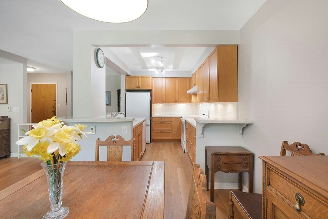 309-4101 Yew Street, Vancouver, BC, V6L 3B7 - 9