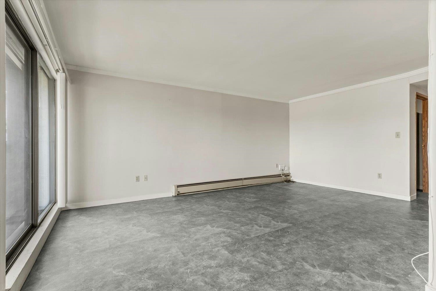 403-31955 Old Yale Road, Abbotsford, BC, V2T 4N1 - 2
