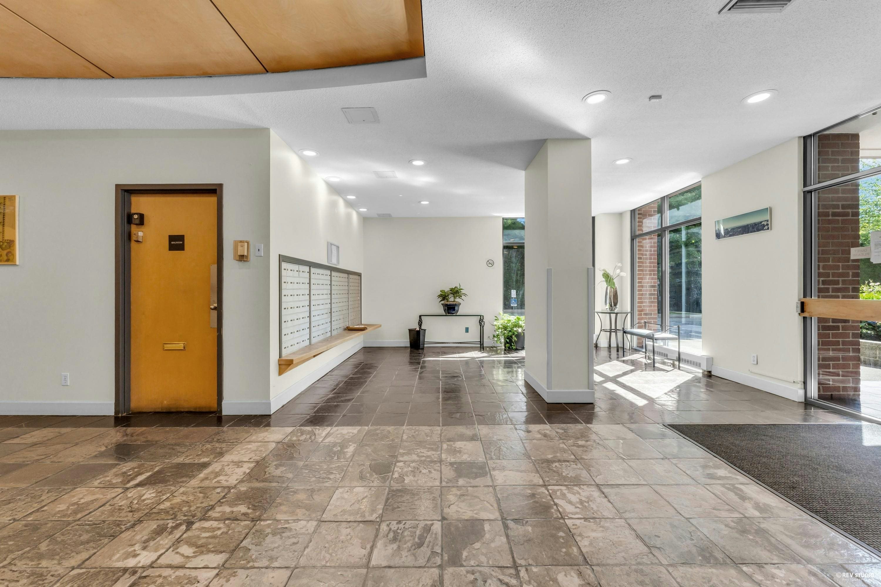601-7077 Beresford Street - 4