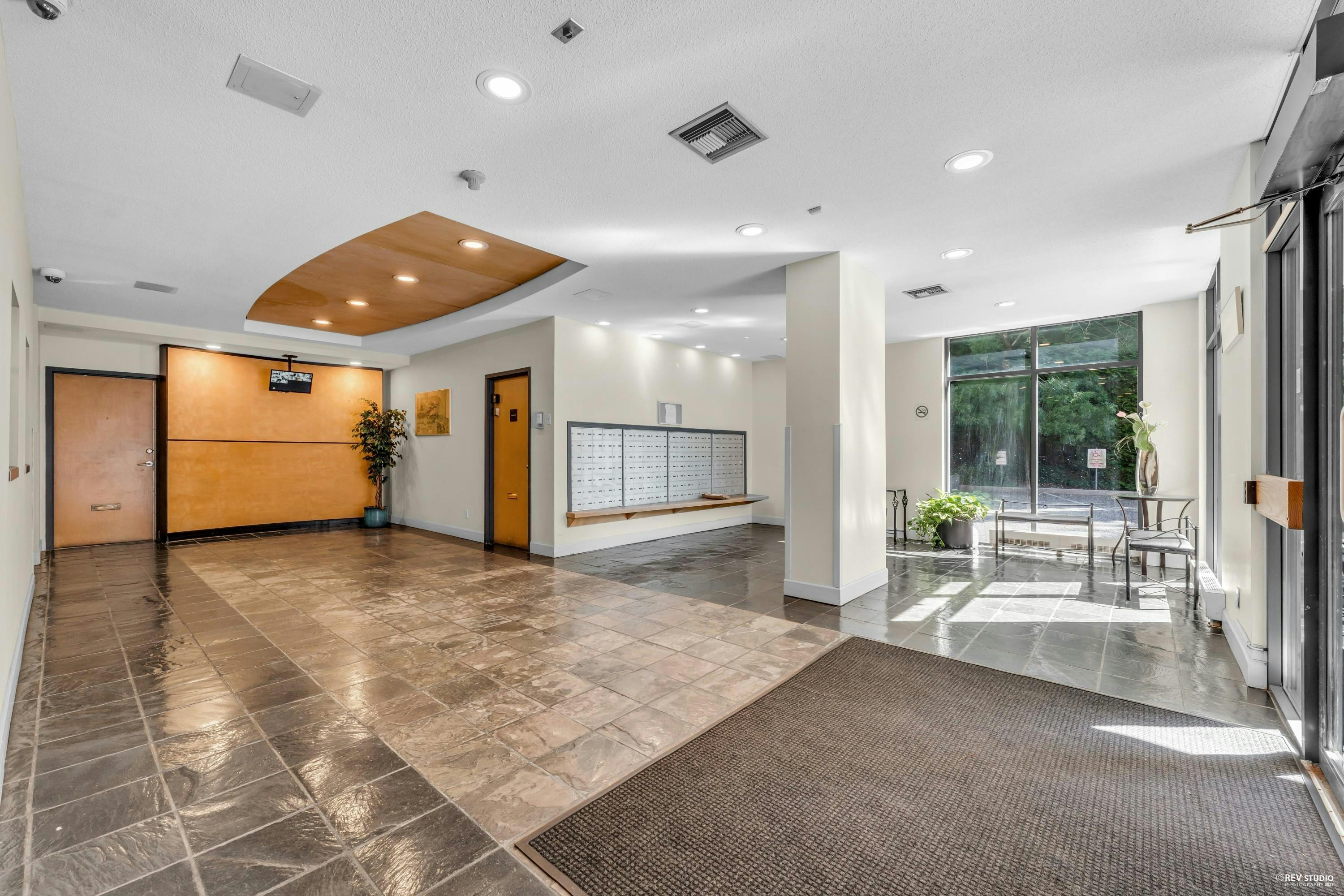 601-7077 Beresford Street - 3