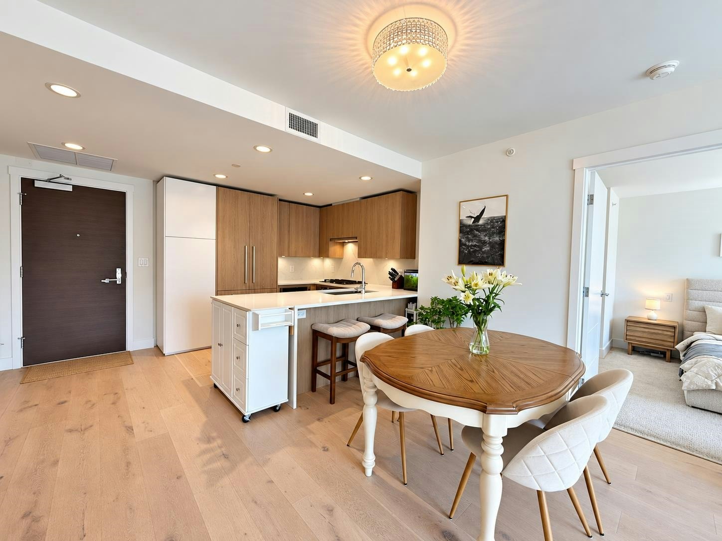 305-2707 Library Lane, North Vancouver, BC, V7J 0C6