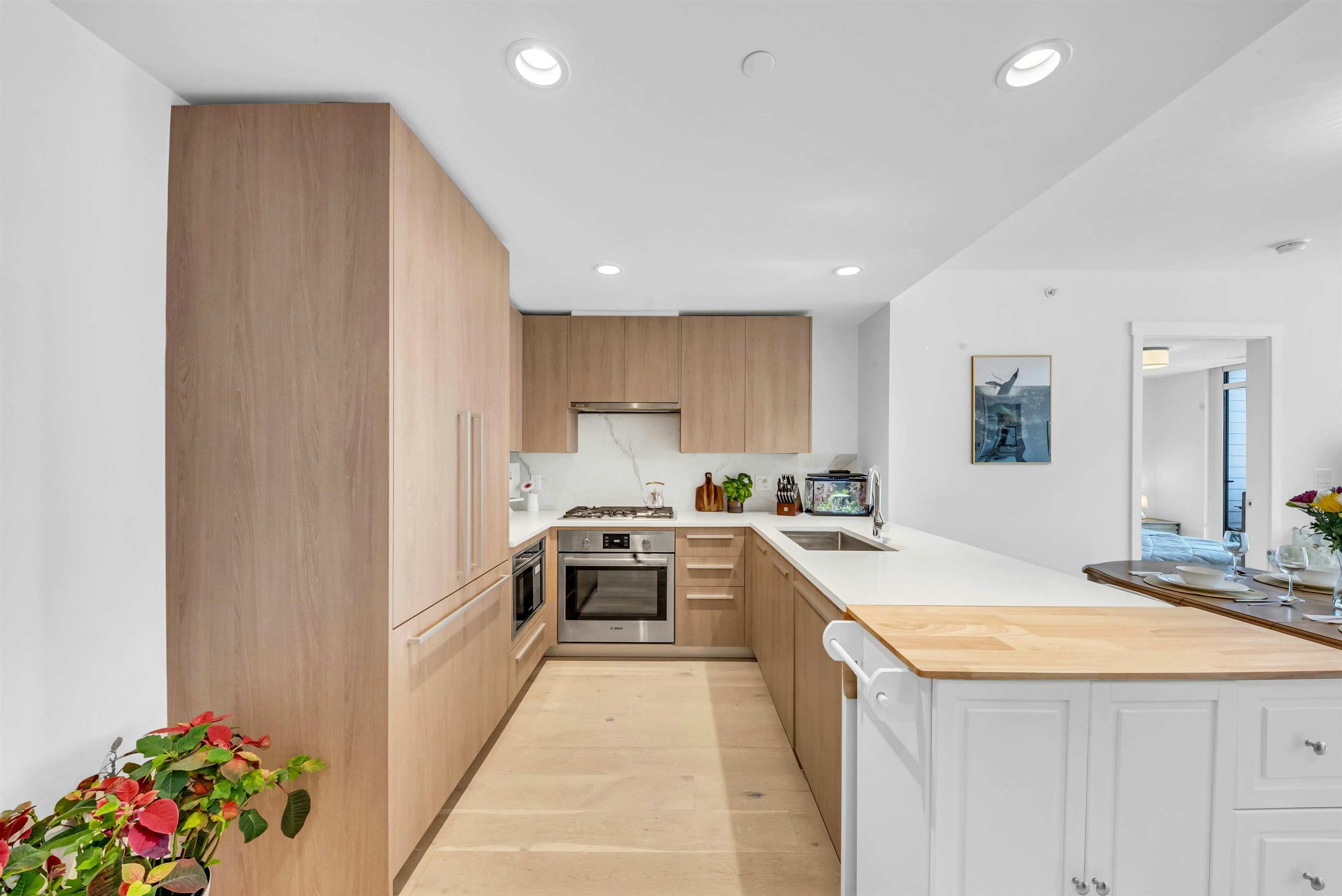 305-2707 Library Lane, North Vancouver, BC, V7J 0C6 - 5
