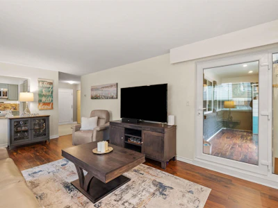 107-1368 Foster Street - 4