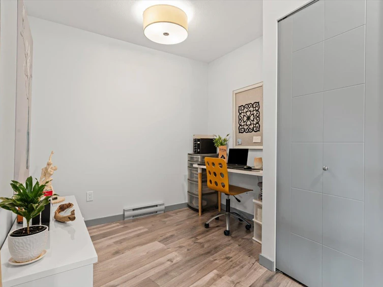 202-19201 66a Avenue, Surrey, BC, V4N 6N7 - 17