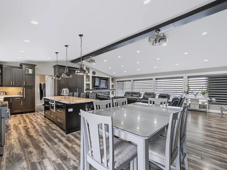 2247 Windsor Street, Abbotsford, BC, V2T 6L8 - 5
