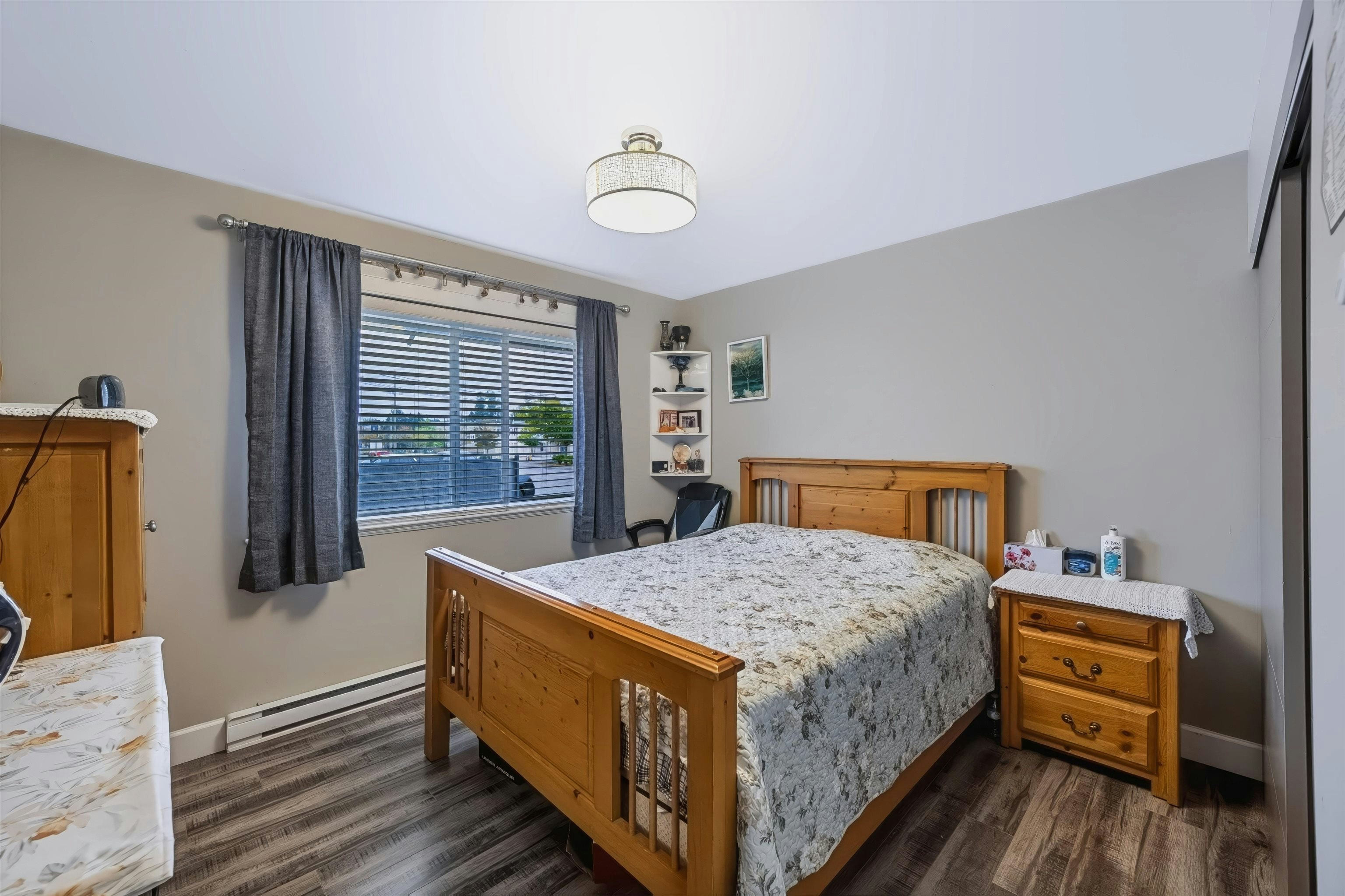 2247 Windsor Street, Abbotsford, BC, V2T 6L8 - 11