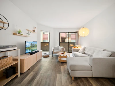 209-975 W 13th Avenue - 3