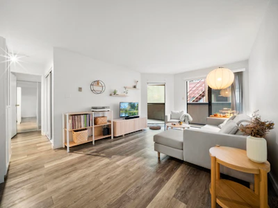 209-975 W 13th Avenue - 4