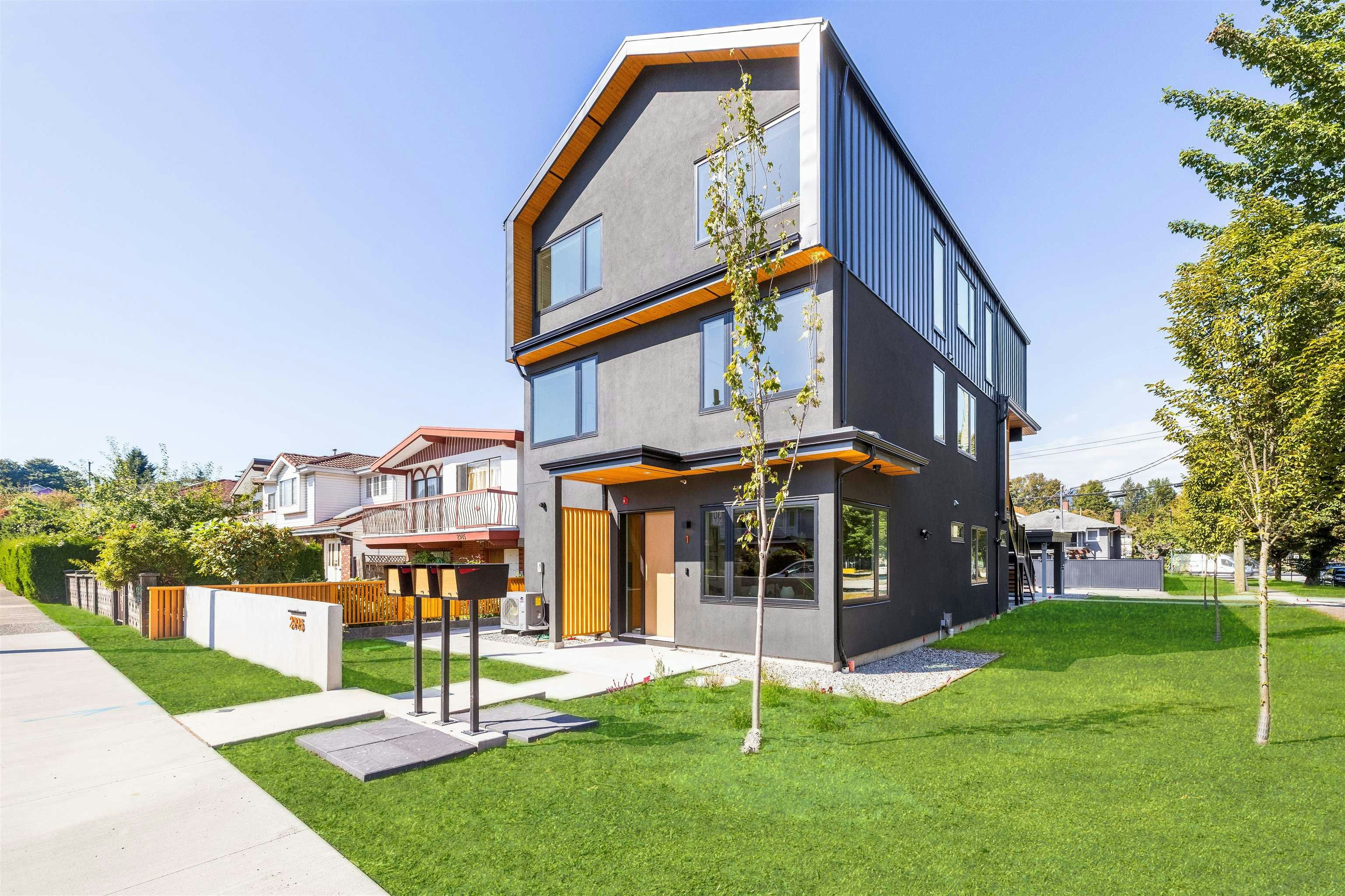 1-2995 Adanac Street, Vancouver, BC, V5K 2N4 - 2