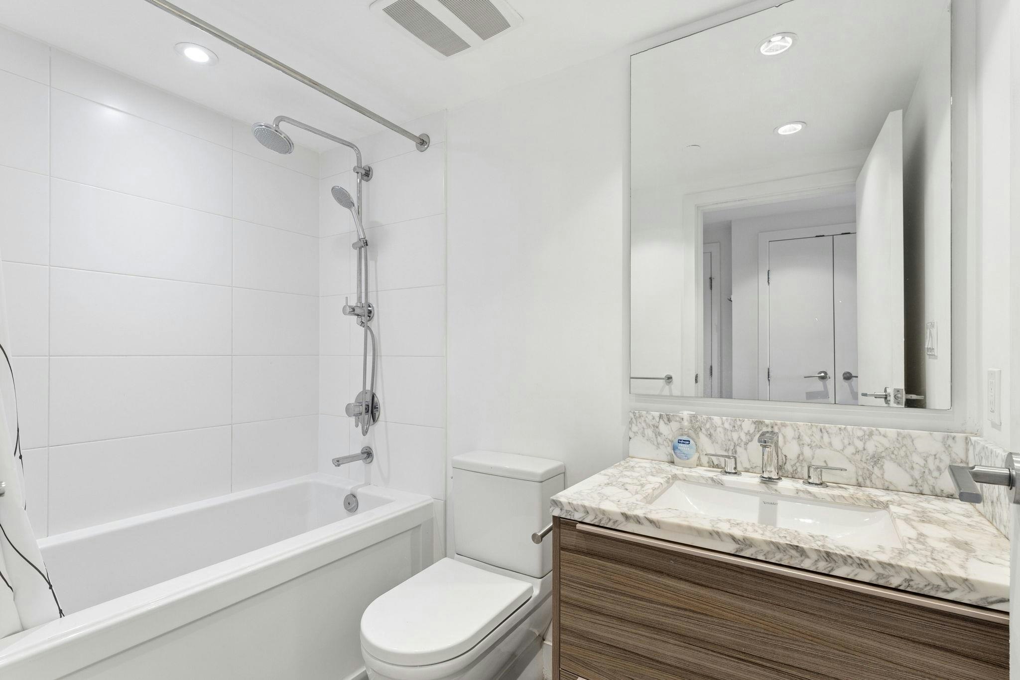 1909-1550 Fern Street, North Vancouver, BC, V7J 0A9 - 11