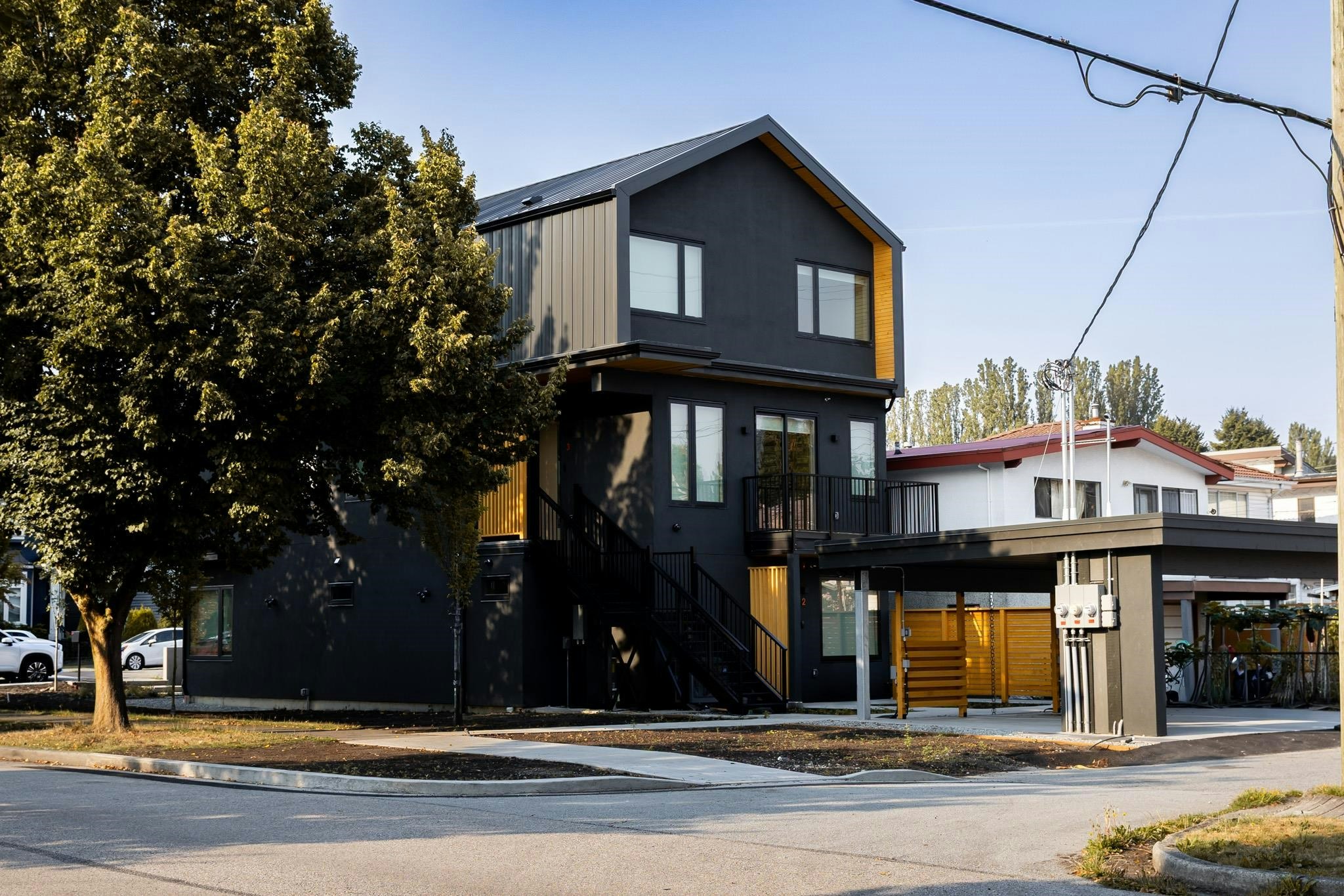2-2995 Adanac Street, Vancouver, BC, V5K 2N4