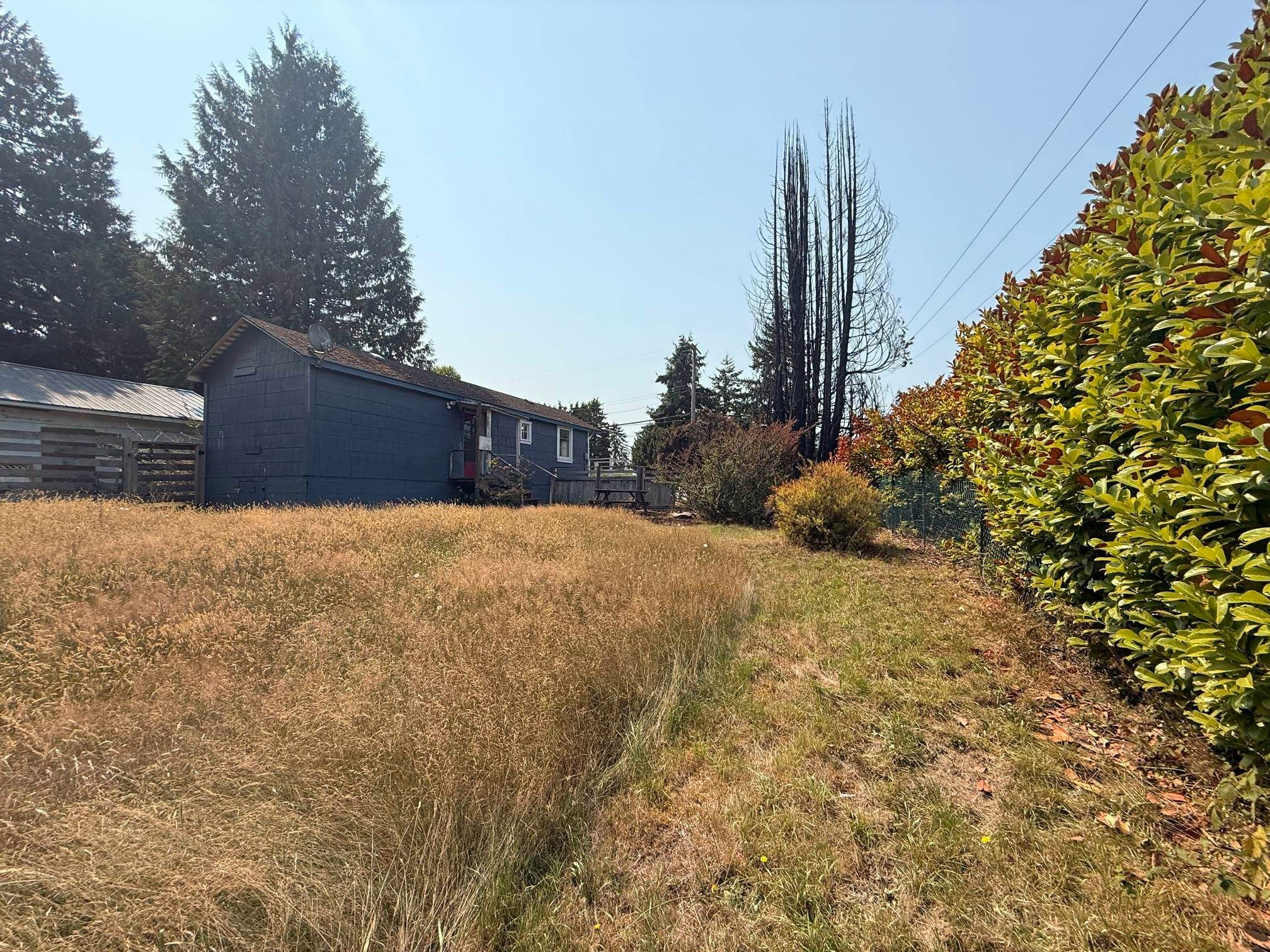 5694 Wharf Avenue - 3