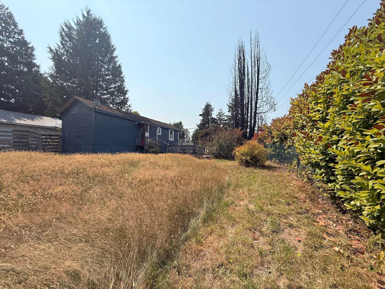 5694 Wharf Avenue, Sechelt, BC, V0N 3A0 - 3