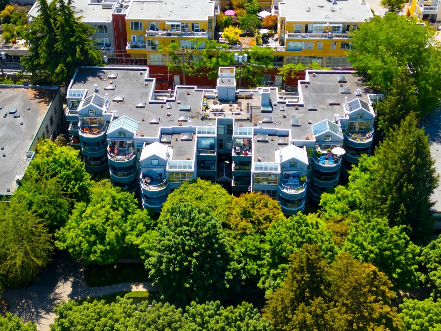 301-2250 W 3rd Avenue, Vancouver, BC, V6K 1L4