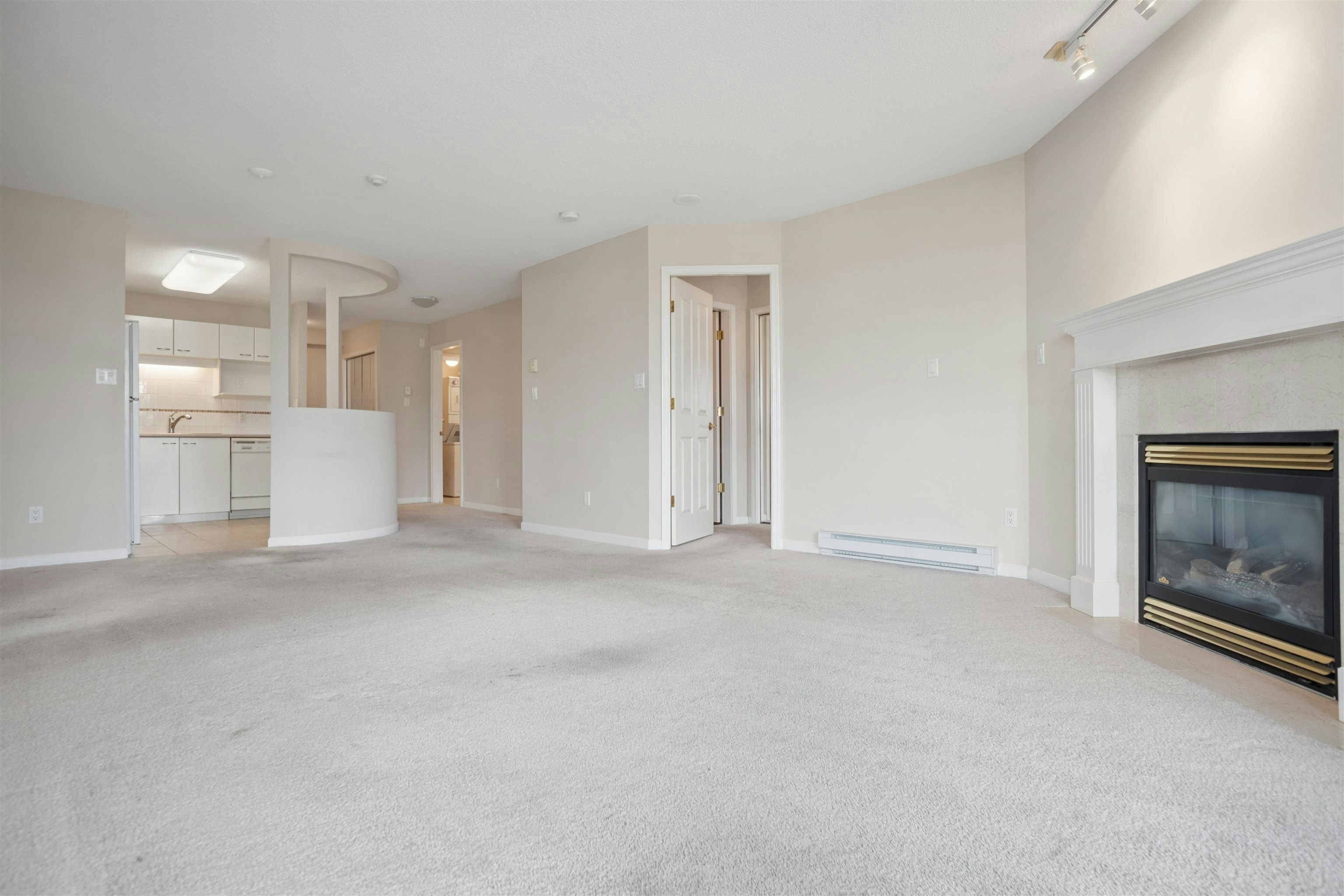 801-4425 Halifax Street, Burnaby, BC, V5C 6P2 - 6
