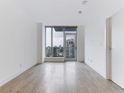 2301-7388 Kingsway - 2