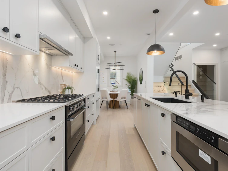 1-375 E 33rd Avenue, Vancouver, BC, V5V 2Z8 - 8