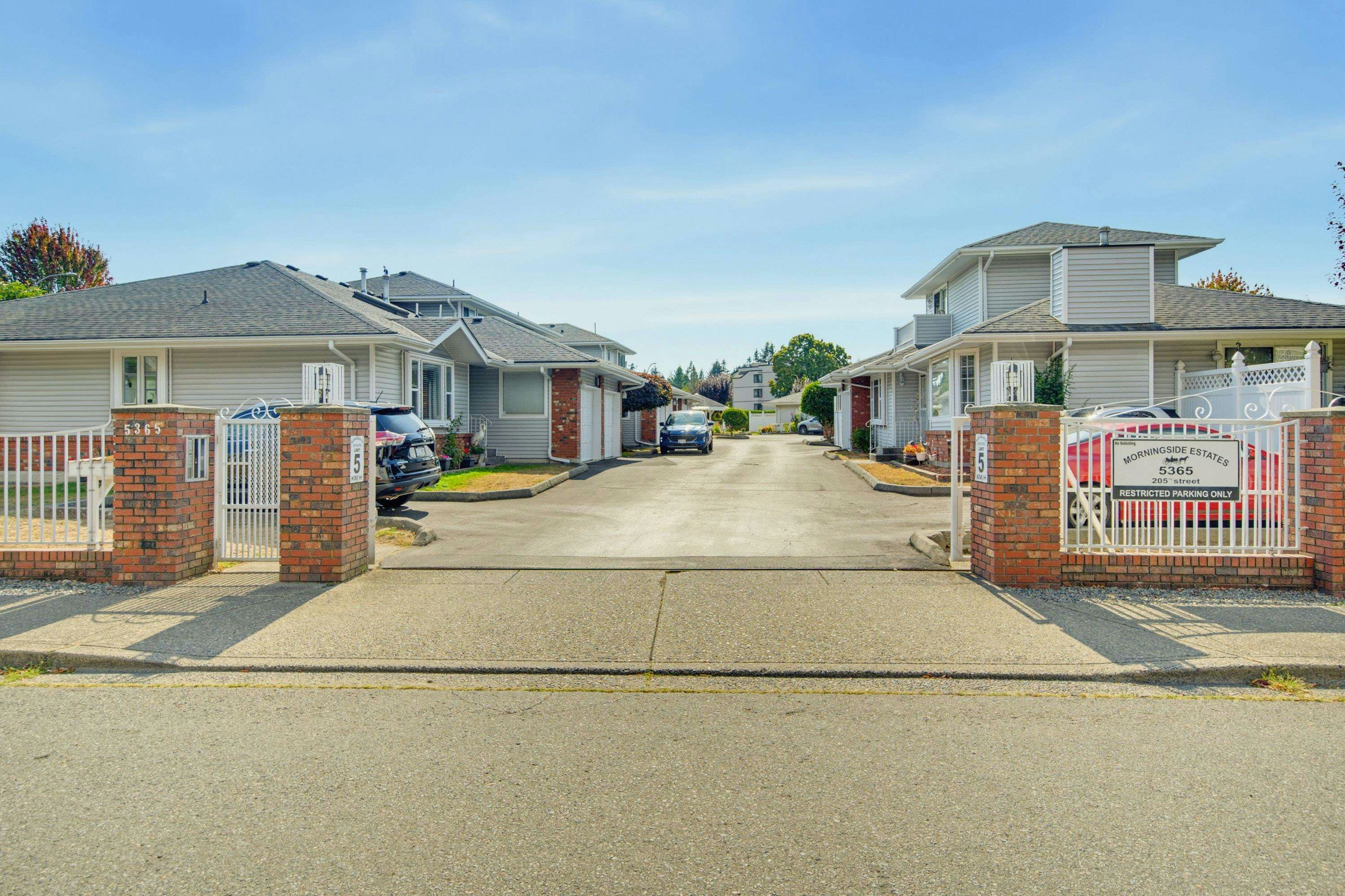 11-5365 205 Street - 4