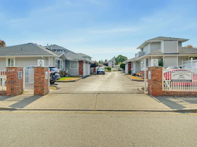 11-5365 205 Street - 4
