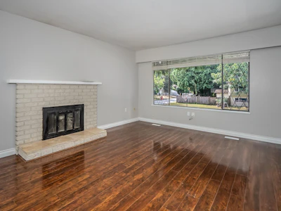 20783 Thorne Avenue - 5