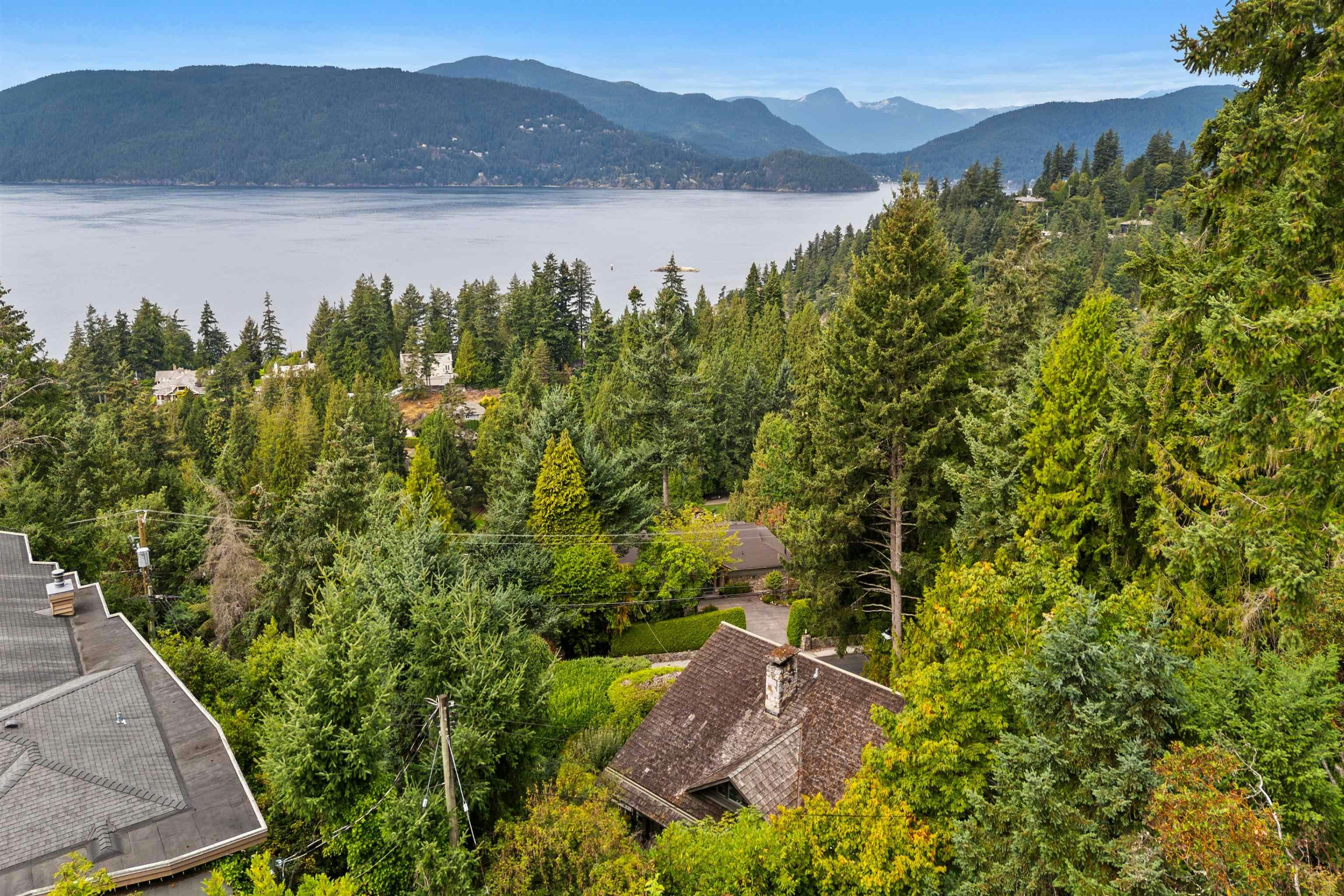 6035 Eagleridge Drive, West Vancouver, BC, V7W 1W7