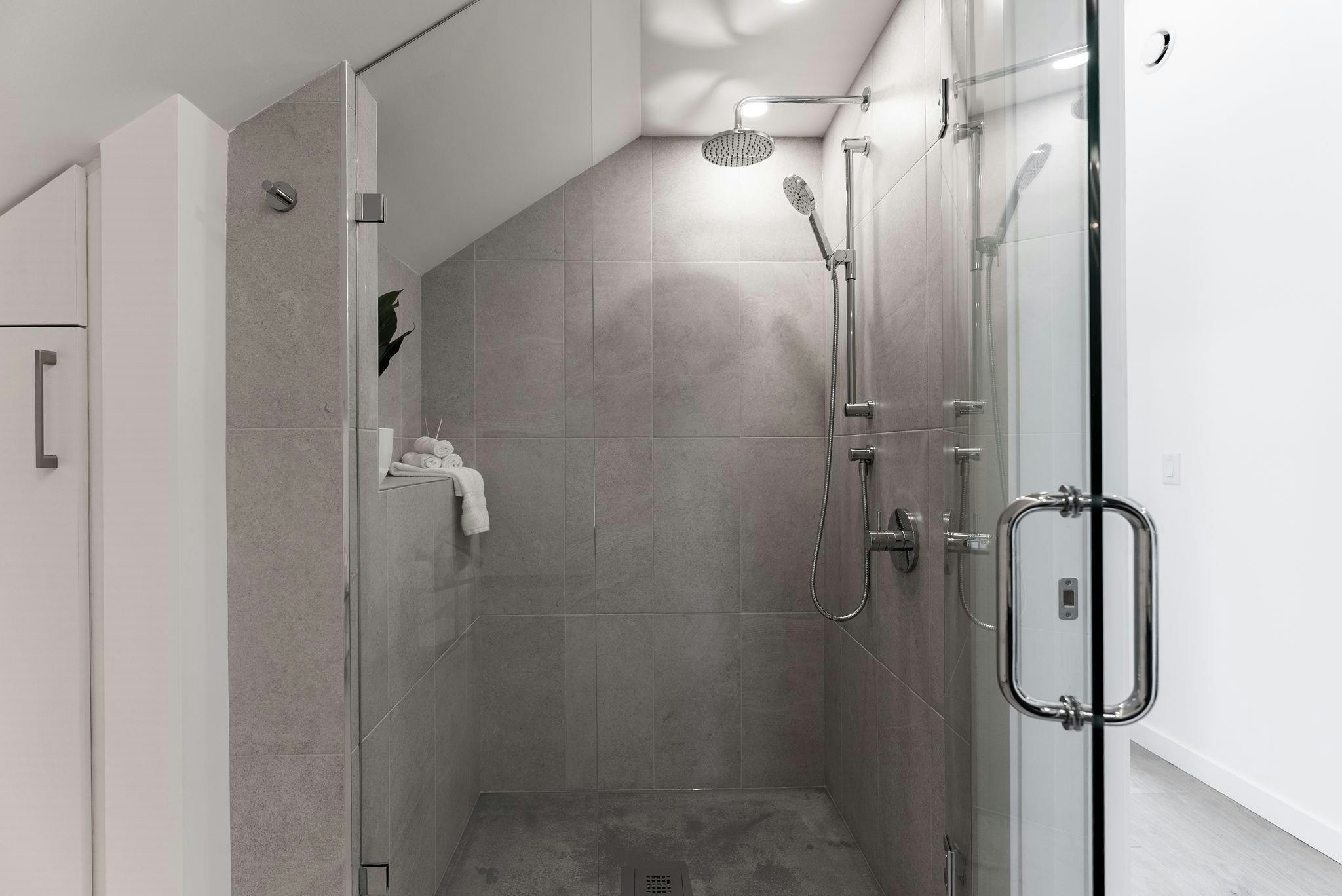 1-60 E 17th Avenue, Vancouver, BC, V5V 1A2 - 19