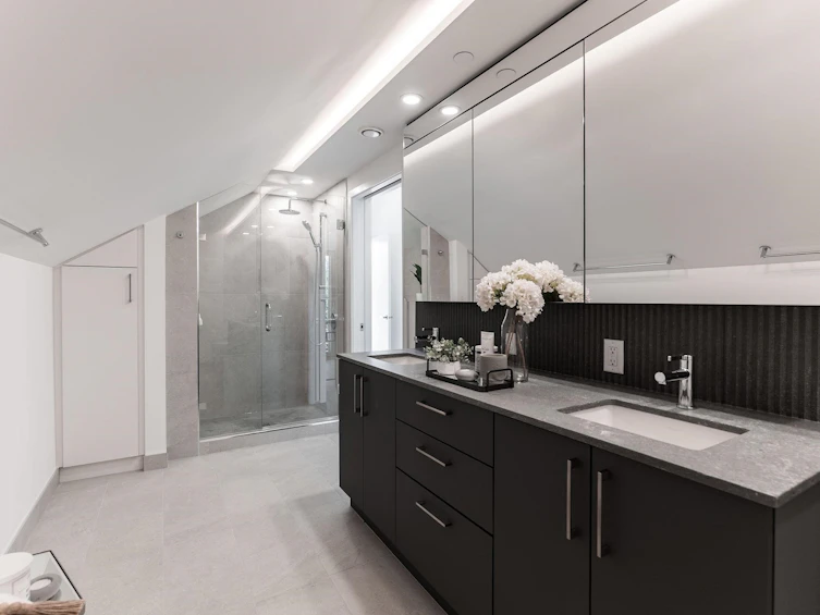 1-60 E 17th Avenue, Vancouver, BC, V5V 1A2 - 18