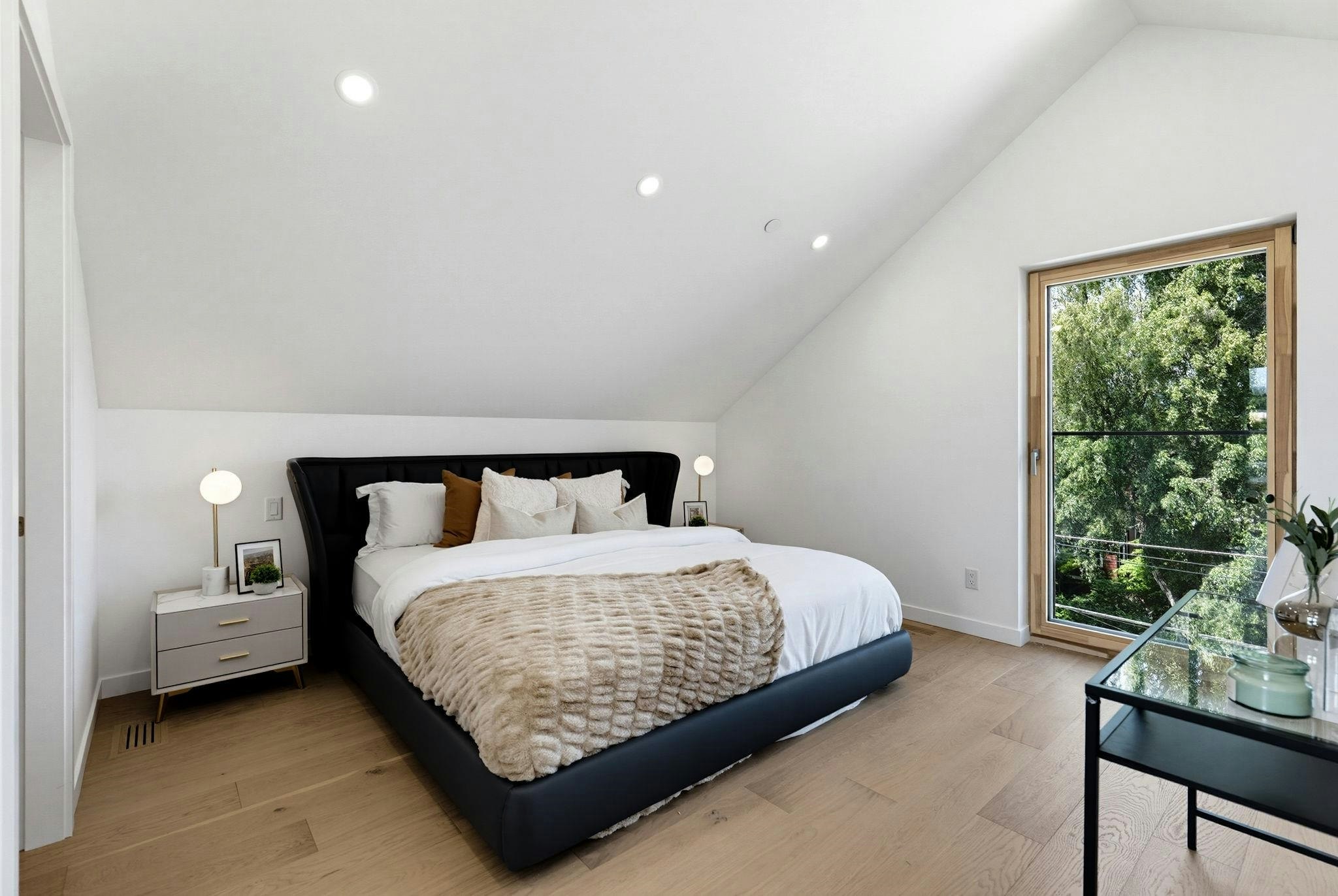 1-60 E 17th Avenue, Vancouver, BC, V5V 1A2 - 15