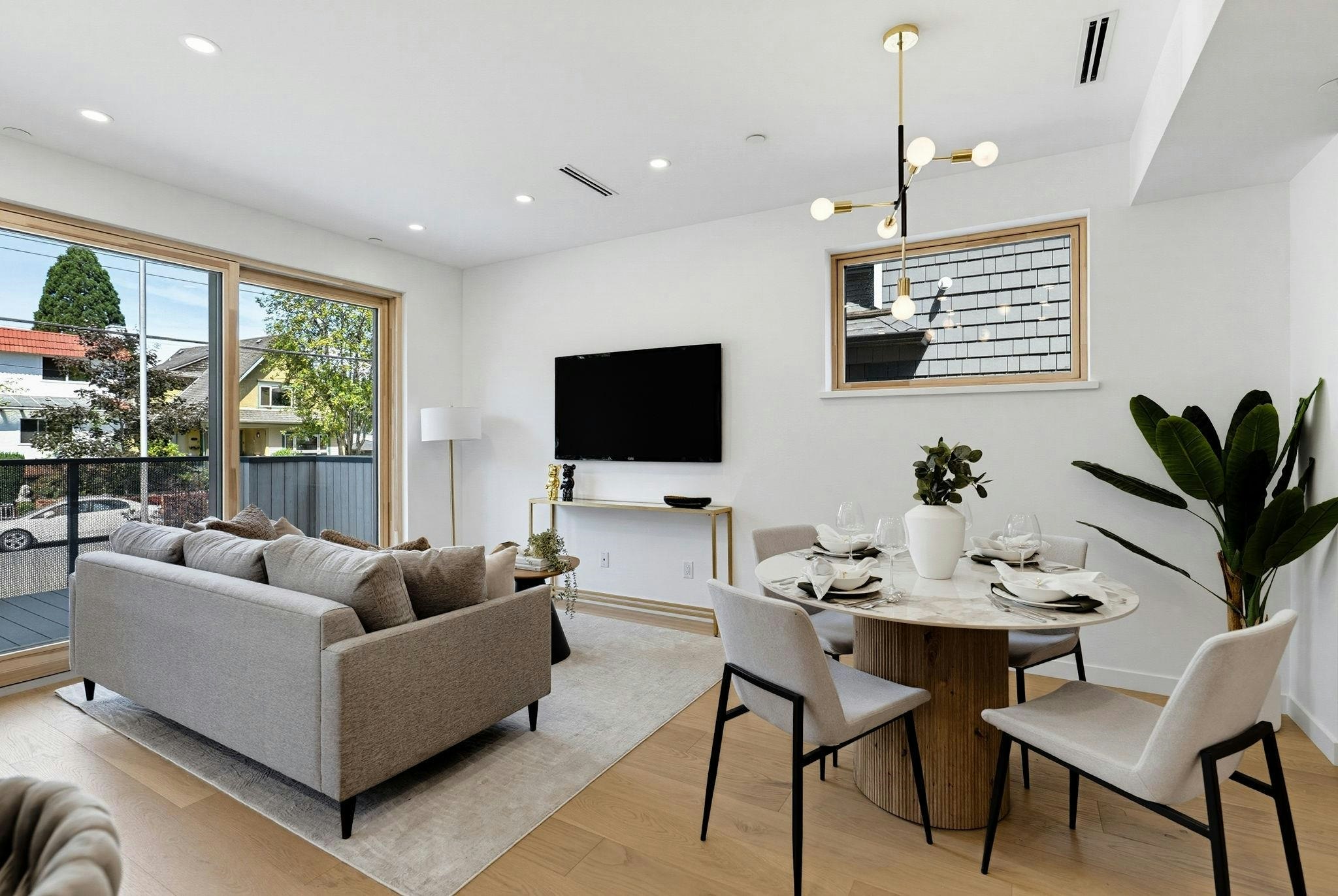 1-60 E 17th Avenue, Vancouver, BC, V5V 1A2 - 12