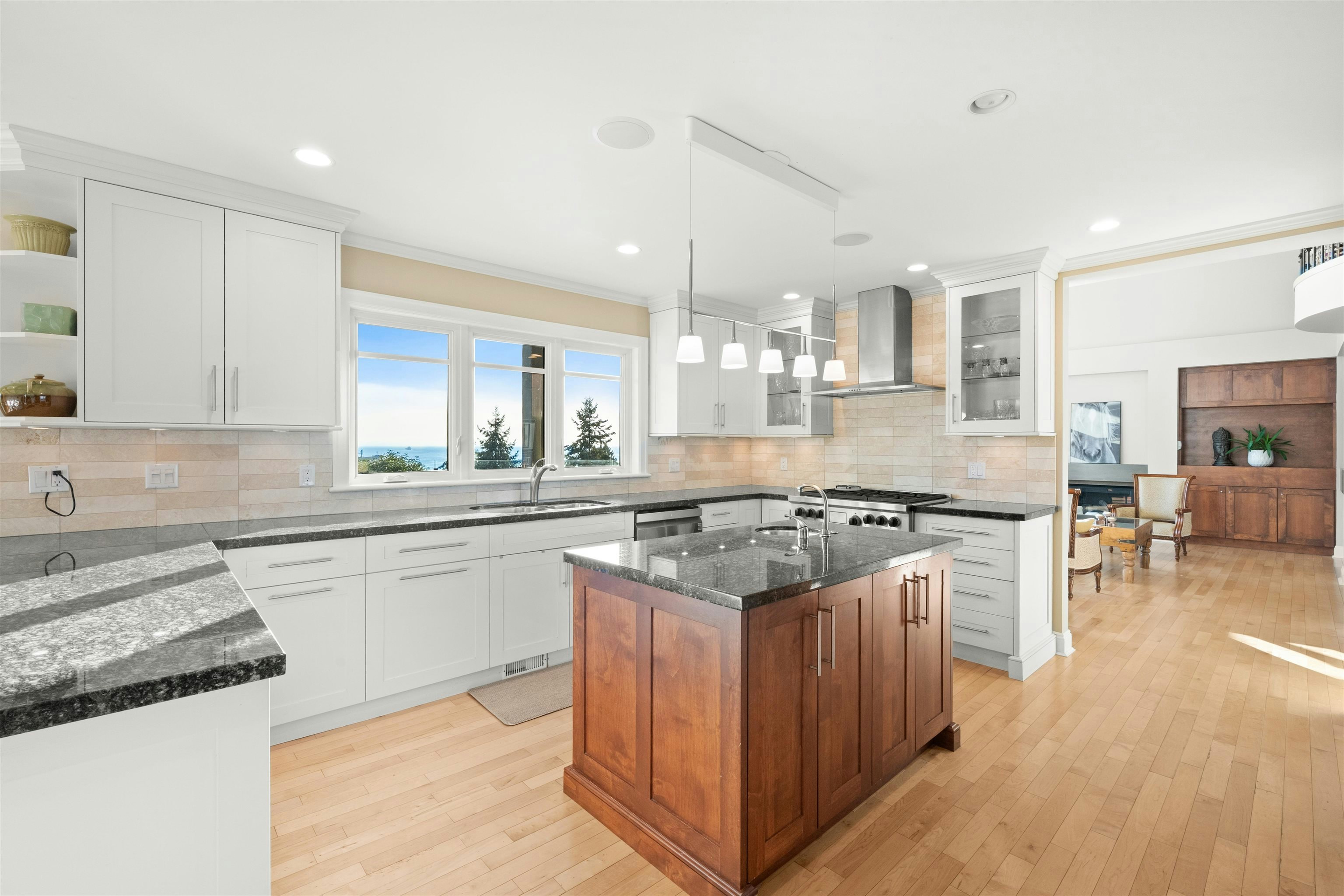 1408 31st Street, West Vancouver, BC, V7V 4P5 - 6